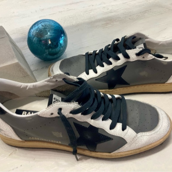 Golden Goose leather sneakers size 11. Worn 3 times , too big for my 10-1/2 feet - Picture 6 of 10